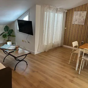 Wonderstays Maribel Apartment Malaga